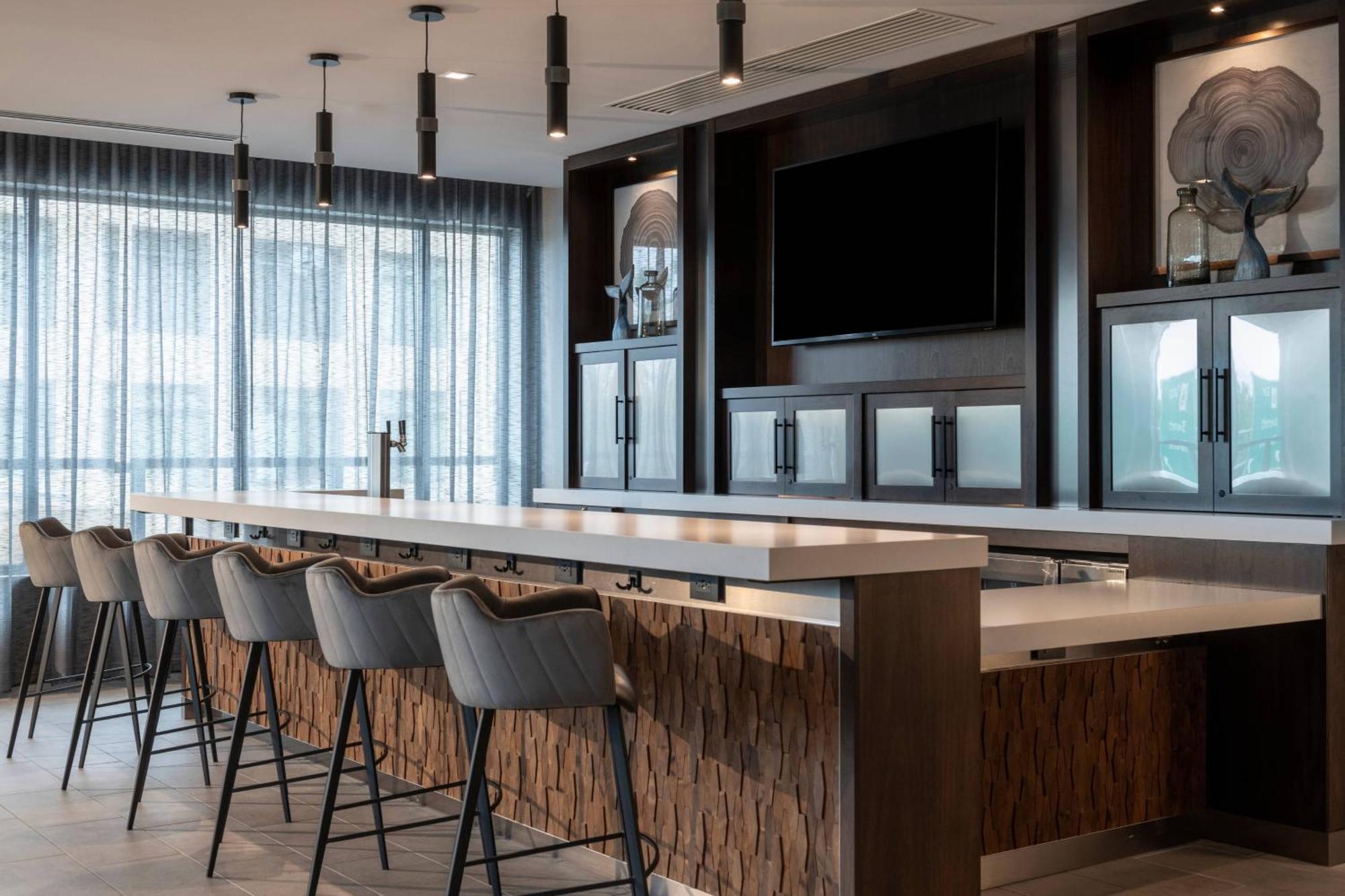 Towneplace Suites By Marriott Boston メドフォード エクステリア 写真