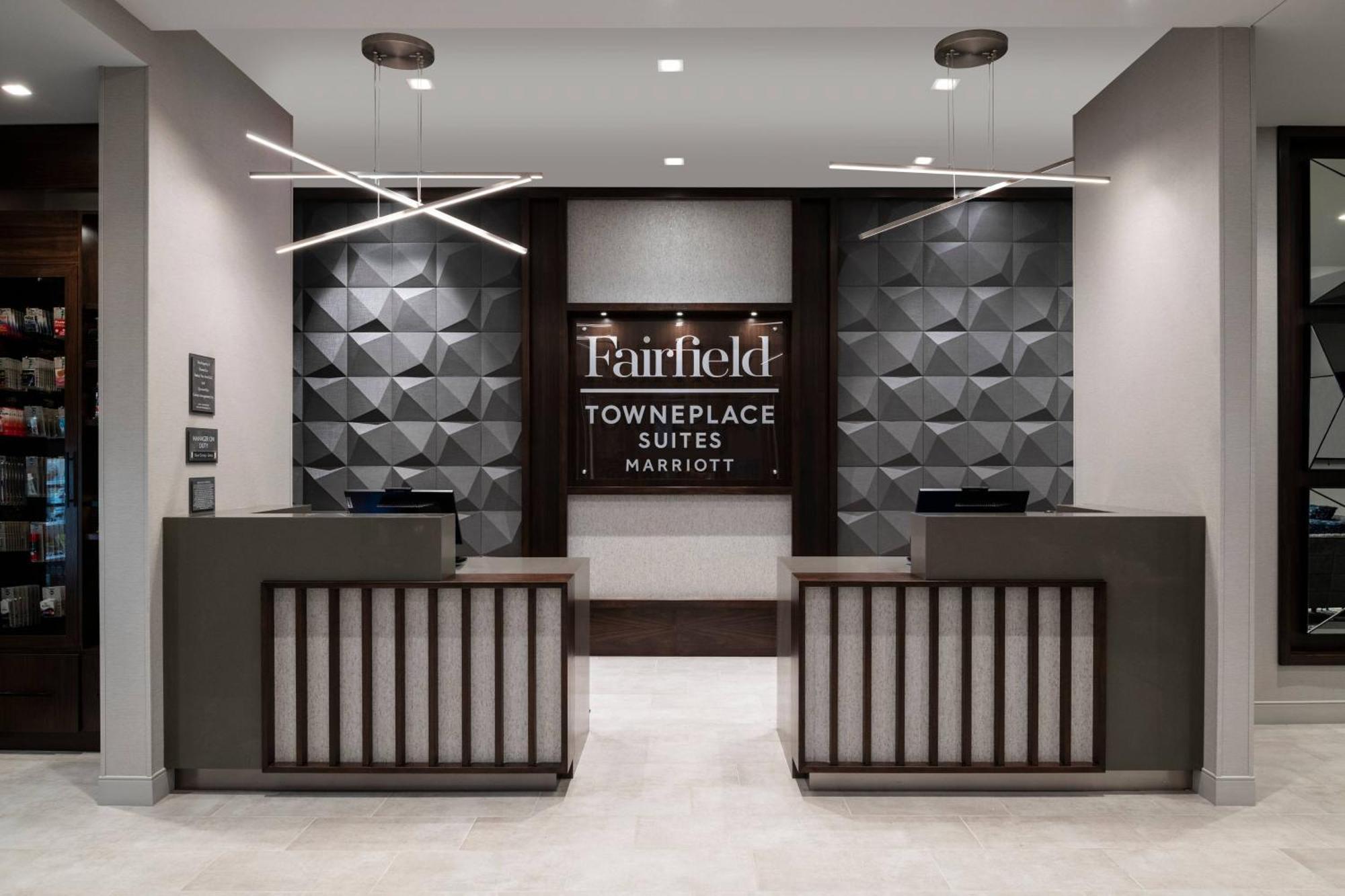 Towneplace Suites By Marriott Boston メドフォード エクステリア 写真